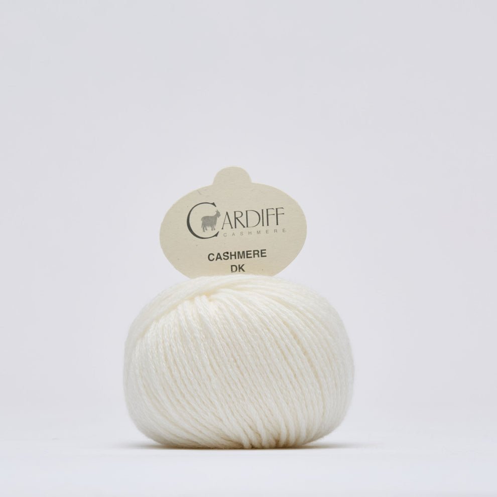 Cardiff Cashmere DK 8/28 - Lightweight DK Cashmere Yarn 501 Neve | Knitting yarn shop / dzijas veikals