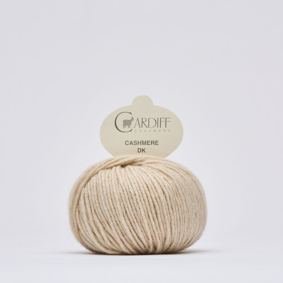 Cardiff Cashmere DK 8/28 - Lightweight DK Cashmere Yarn 509 Silver | Knitting yarn shop / dzijas veikals