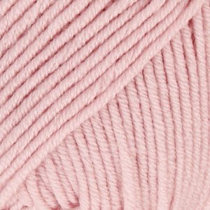 DROPS MerinoExtrafine MERINO EXTRA FINE UNI COLOUR 40 powder pink | Knitting yarn shop / dzijas veikals