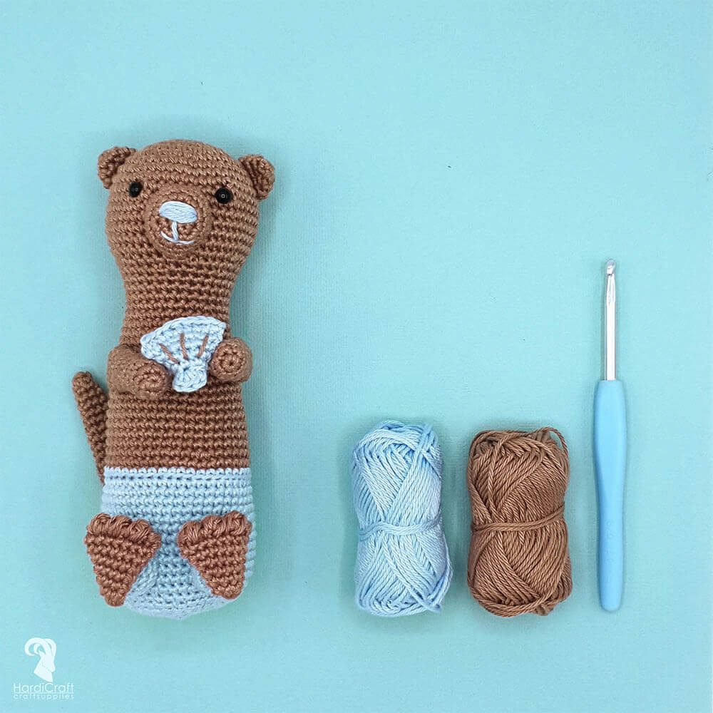 HardiCraft Crochet amigurumi kit Otis Otter | Knitting yarn shop / dzijas veikals