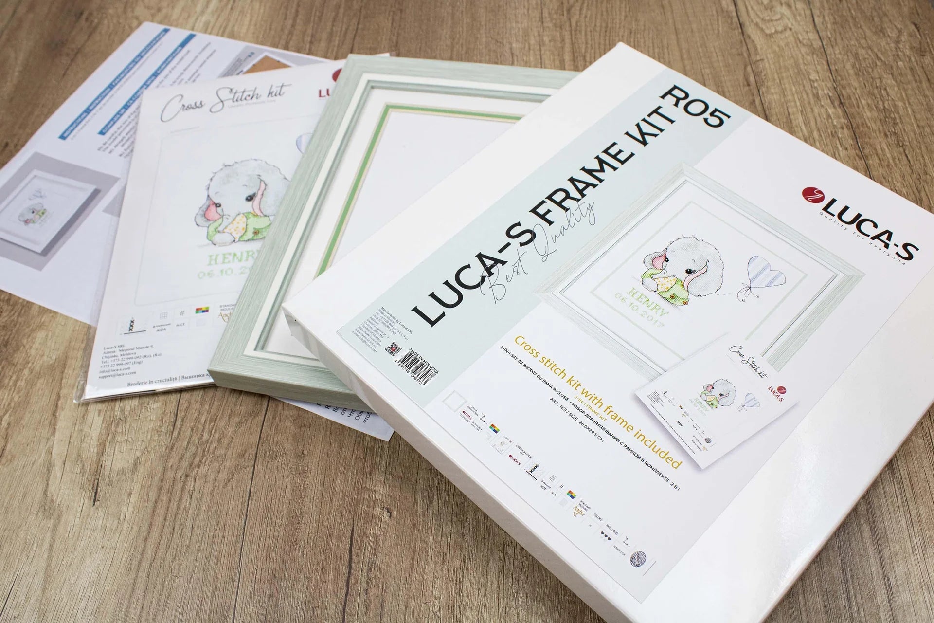 Luca - S Frame Kit R05 – Green Wooden Frame with Cross Stitch Kit, 26.5x29.5cm | Knitting yarn shop / dzijas veikals