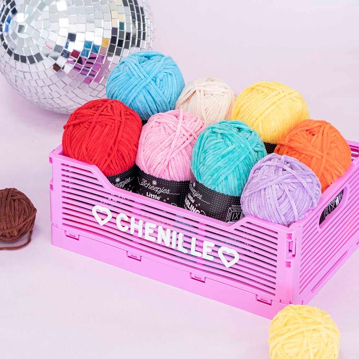 Scheepjes Little Darling - Chenille DK Polyester Yarn 401 Ice Bear | Knitting yarn shop / dzijas veikals